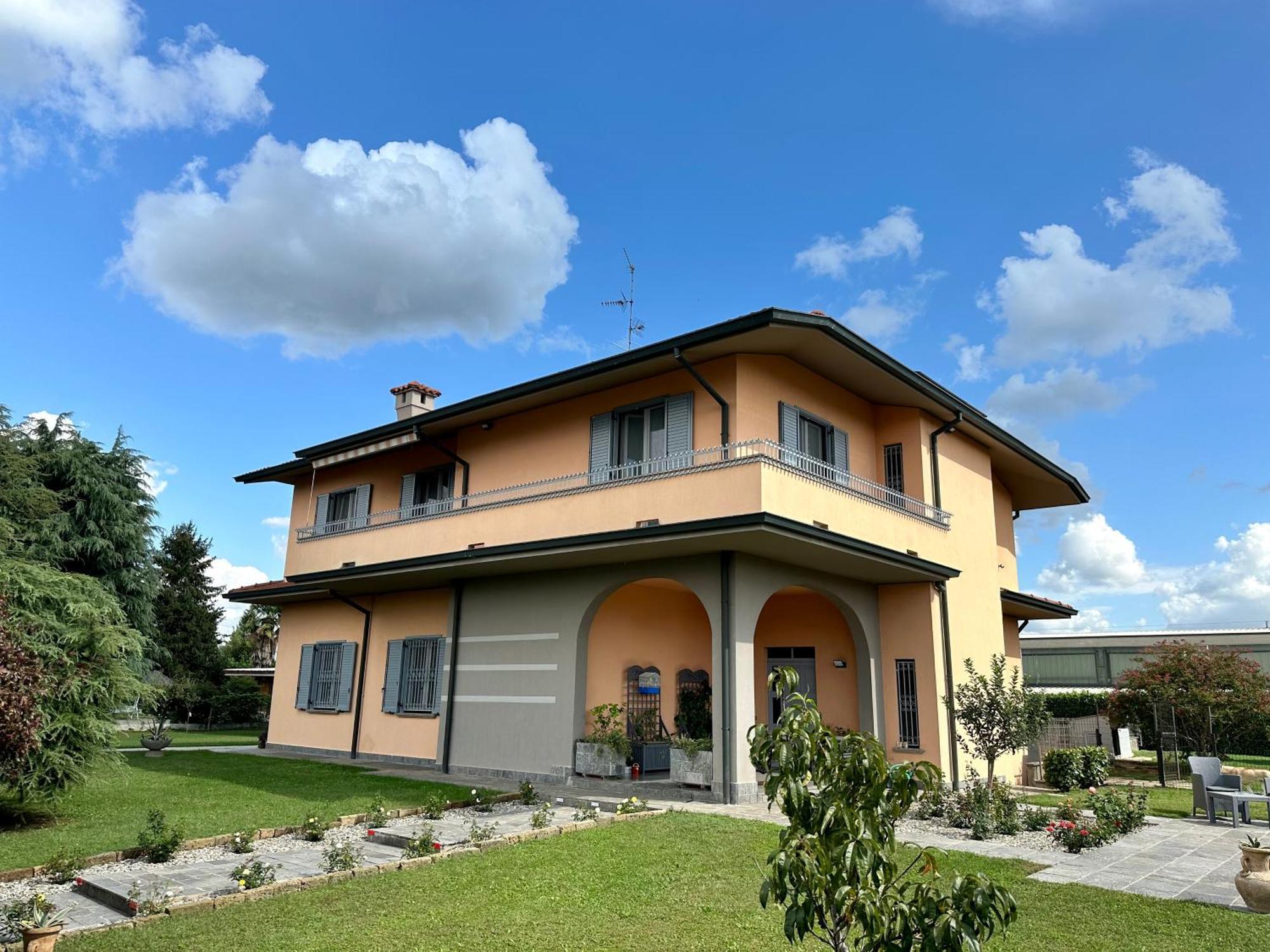 Villa 2 Cassano dʼAdda Kültér fotó
