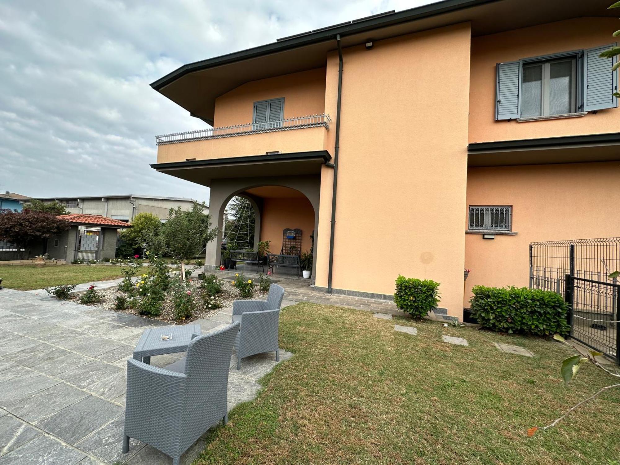 Villa 2 Cassano dʼAdda Kültér fotó